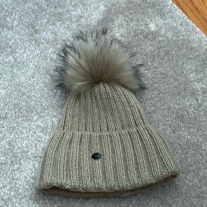Goldbergh hat with real fur Pom Pom
